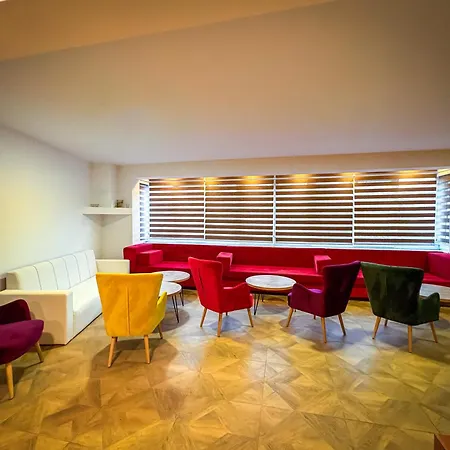 ゲストハウス Mahala - Boutique Near Old Town 3*